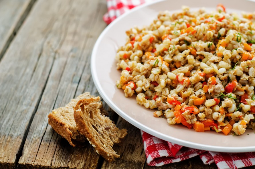 Recipe photo of Stir-Fried Barley with Vegetables & Chicken